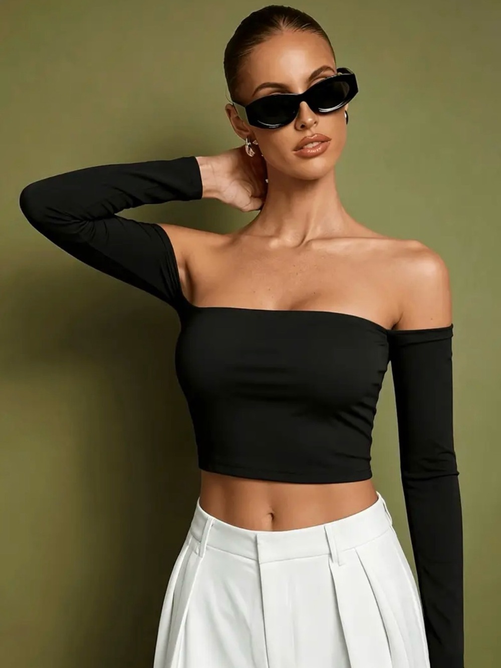 Off-Shoulder Long Sleeve Crop Top - Black see below extra information on sizing